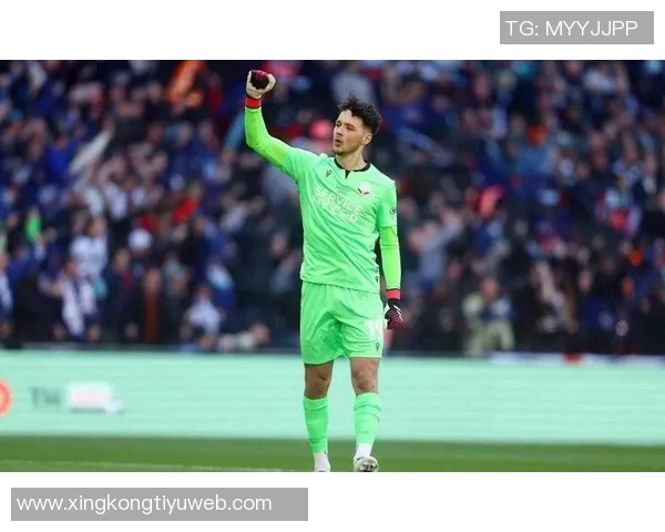 利物浦官方宣布签下曼城15岁青训门将阿尔菲杜利引发关注