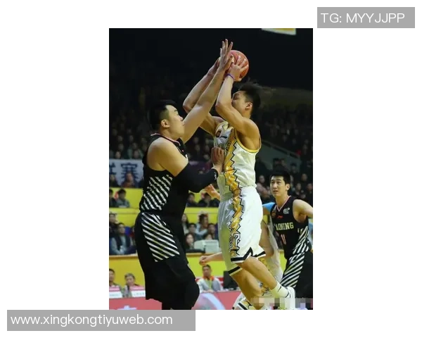 祝福刘铮35岁生日快乐愿他在篮球事业上再创辉煌成就