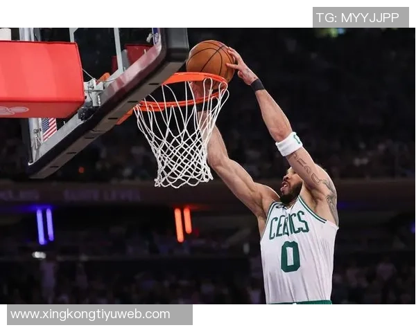 豪泽赞塔图姆全力训练虽未出战却深刻影响全队士气与表现