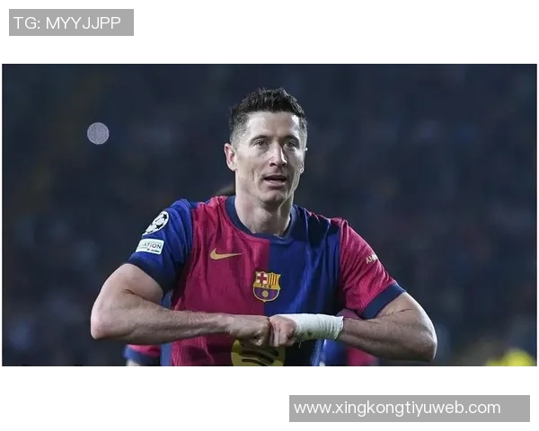 巴萨寻求莱万接班人阿尔瓦雷斯成为最热门人选 巴萨寻求莱万接班人阿尔瓦雷斯成为最热门人选